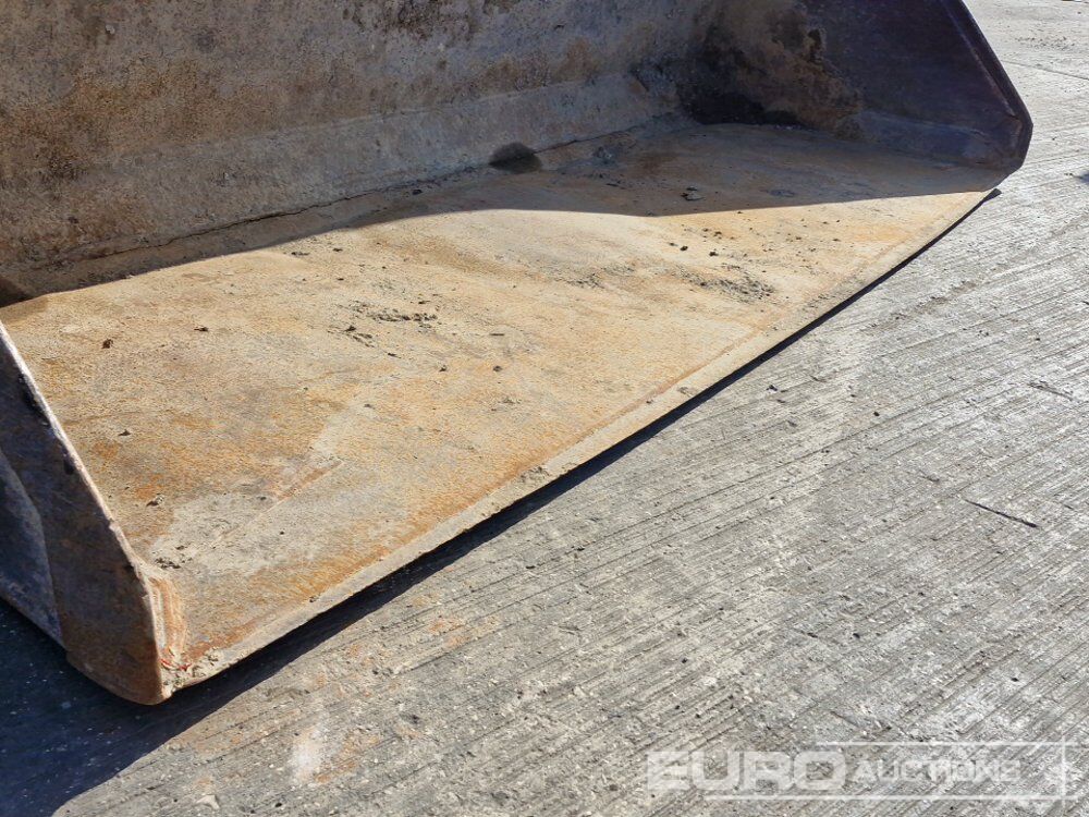 Godet 92" Loading Bucket to suit Telehandler: photos 10