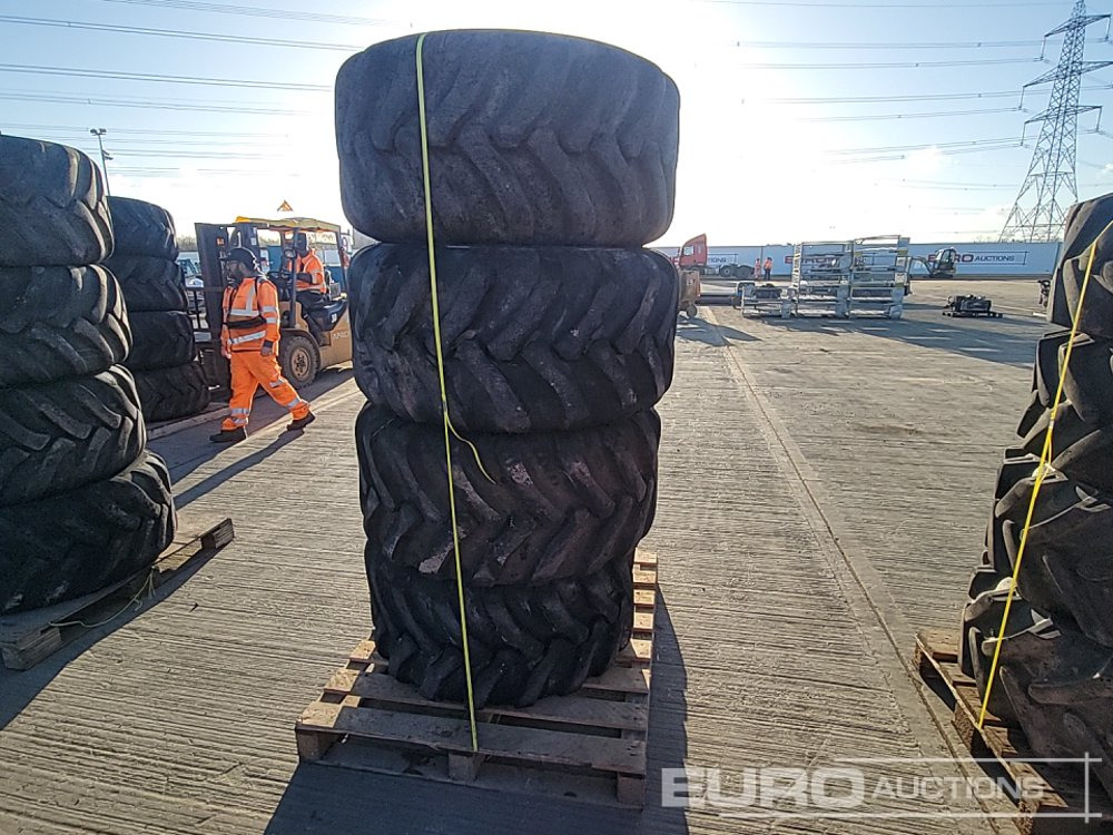 Alliance 500/60-22.5 Tyre (4 of) - Pneu: photos 4 Alliance 500/60-22.5 Tyre (4 of) - Pneu: photos 4