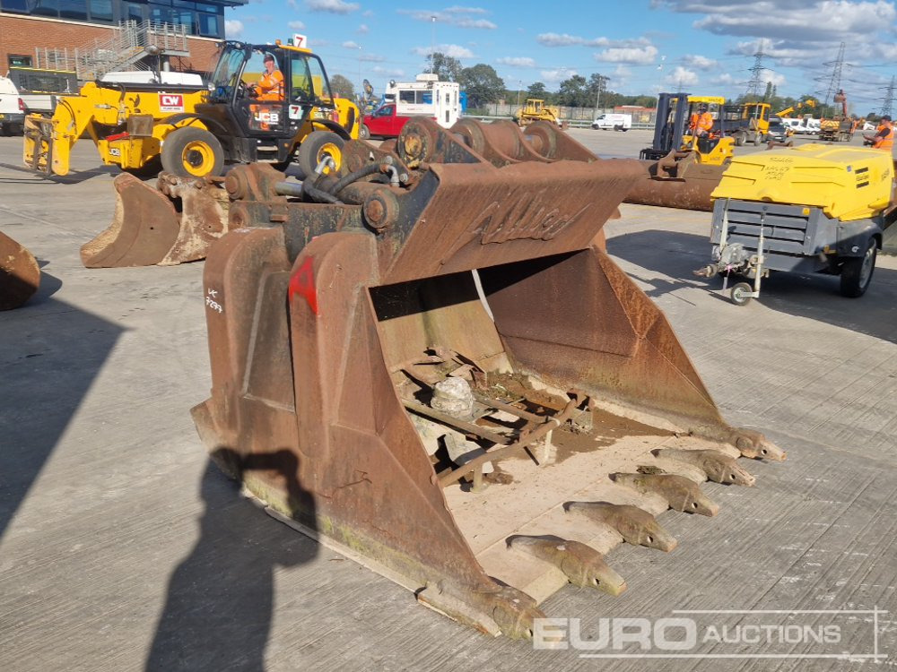 Allied 70" Hydraulic Face Digging Bucket 80mm Pin to suit 20 Ton Excavator - Godet: photos 1 Allied 70" Hydraulic Face Digging Bucket 80mm Pin to suit 20 Ton Excavator - Godet: photos 1