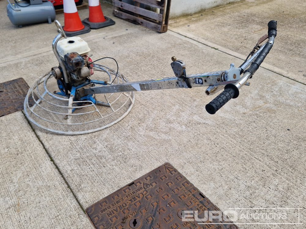 Bartell Petrol Power Float, Honda Engine (Spares) - Travaux routiers: photos 3 Bartell Petrol Power Float, Honda Engine (Spares) - Travaux routiers: photos 3
