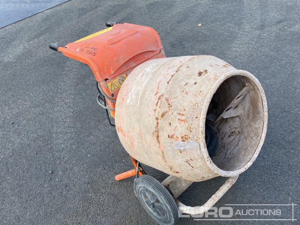 Belle Minimix 150 110 Volt Cement Mixer - Bétonnière: photos 4 Belle Minimix 150 110 Volt Cement Mixer - Bétonnière: photos 4