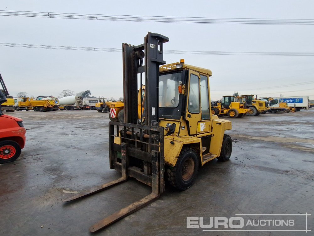 CAT DP60 - Chariot élévateur diesel: photos 1 CAT DP60 - Chariot élévateur diesel: photos 1