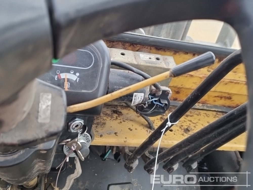 Chariot élévateur CAT DP70: photos 33 Chariot élévateur CAT DP70: photos 33