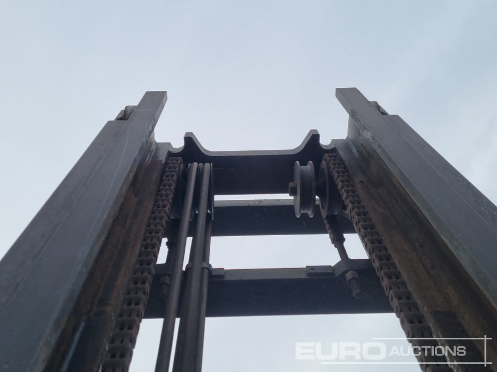 Chariot élévateur CAT DP70: photos 23 Chariot élévateur CAT DP70: photos 23