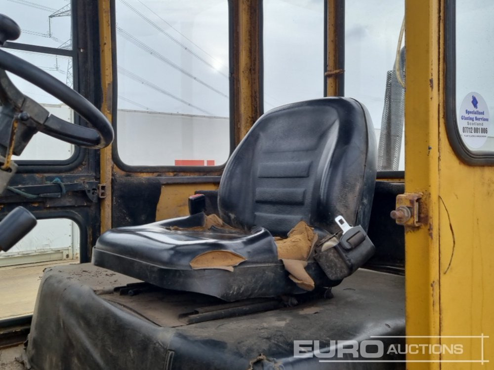 Chariot élévateur CAT DP70: photos 28 Chariot élévateur CAT DP70: photos 28