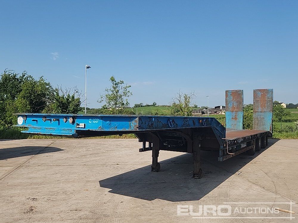 Chieftain Tri Axle Extendable Step Frame Low Loader Trailer, Hydraulic Ramps - Semi-remorque surbaissé: photos 1 Chieftain Tri Axle Extendable Step Frame Low Loader Trailer, Hydraulic Ramps - Semi-remorque surbaissé: photos 1