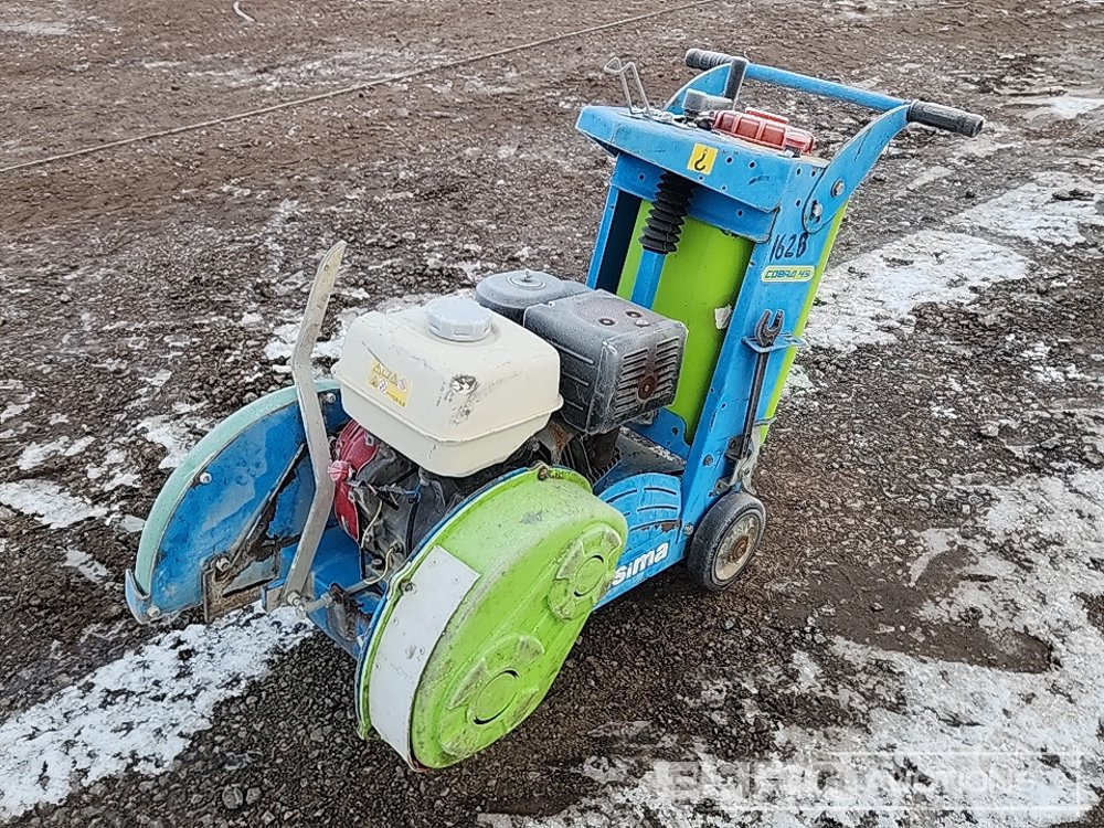 Cobra 45 Petrol Road Saw Honda Engine - Travaux routiers: photos 1 Cobra 45 Petrol Road Saw Honda Engine - Travaux routiers: photos 1