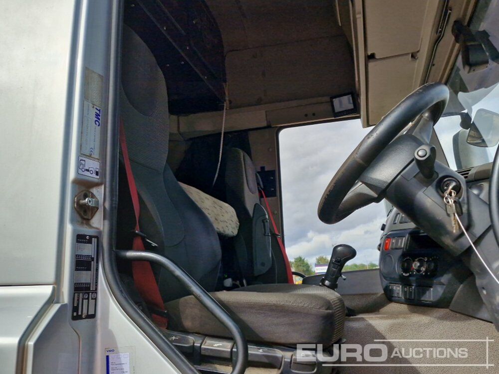 Camion plateau DAF CF: photos 35 Camion plateau DAF CF: photos 35