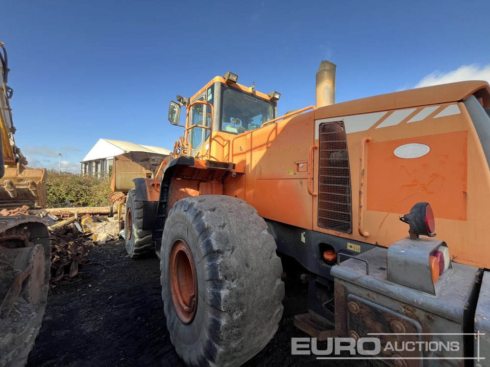 Doosan DL400 - Chargeuse sur pneus: photos 3 Doosan DL400 - Chargeuse sur pneus: photos 3