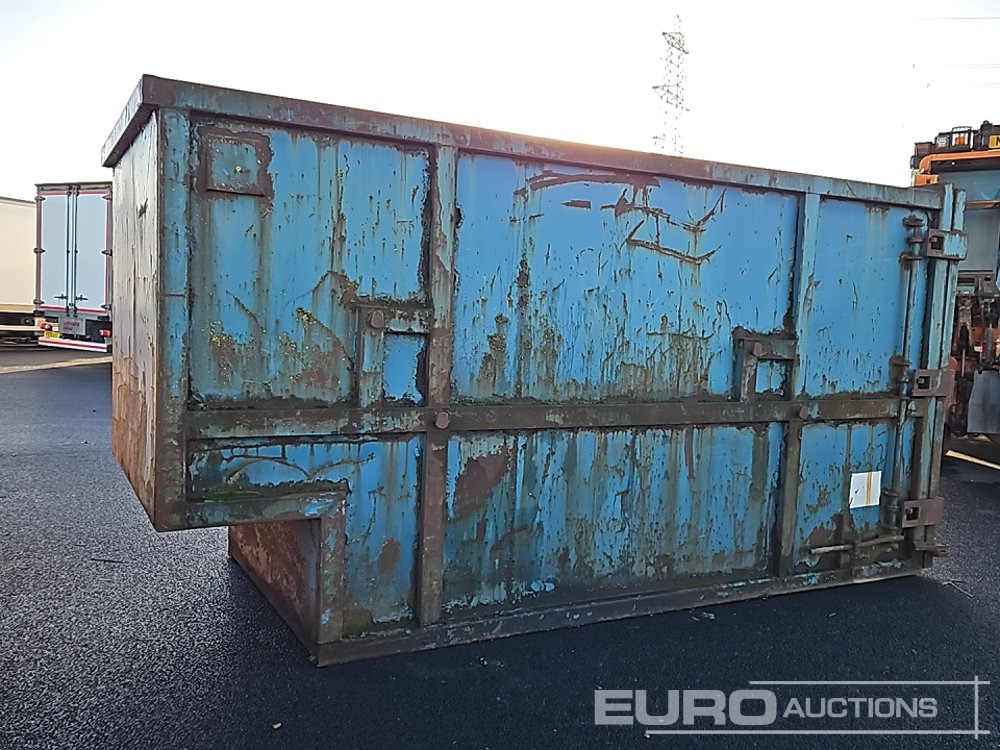 Enclosed Lockable Skip to suit Skip Lorry - Carrosserie fourgon: photos 2 Enclosed Lockable Skip to suit Skip Lorry - Carrosserie fourgon: photos 2