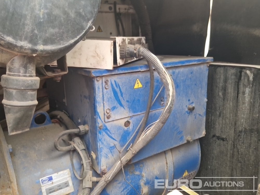 Groupe électrogène FG Wilson Diesel Generator, 6 Cylinder Perkins Engine: photos 21 Groupe électrogène FG Wilson Diesel Generator, 6 Cylinder Perkins Engine: photos 21