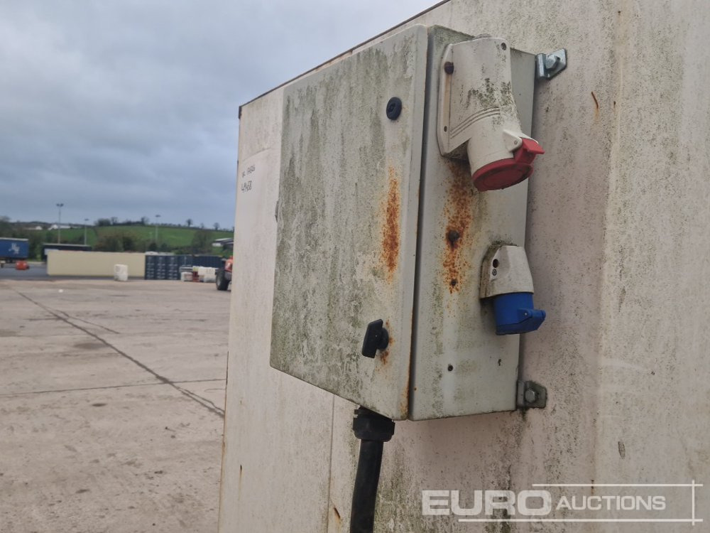 Groupe électrogène FG Wilson Diesel Generator, 6 Cylinder Perkins Engine: photos 17 Groupe électrogène FG Wilson Diesel Generator, 6 Cylinder Perkins Engine: photos 17