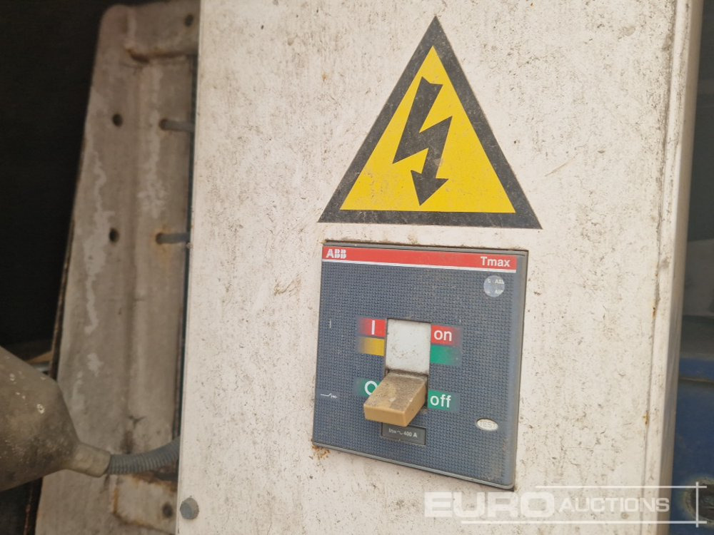 Groupe électrogène FG Wilson Diesel Generator, 6 Cylinder Perkins Engine: photos 6 Groupe électrogène FG Wilson Diesel Generator, 6 Cylinder Perkins Engine: photos 6