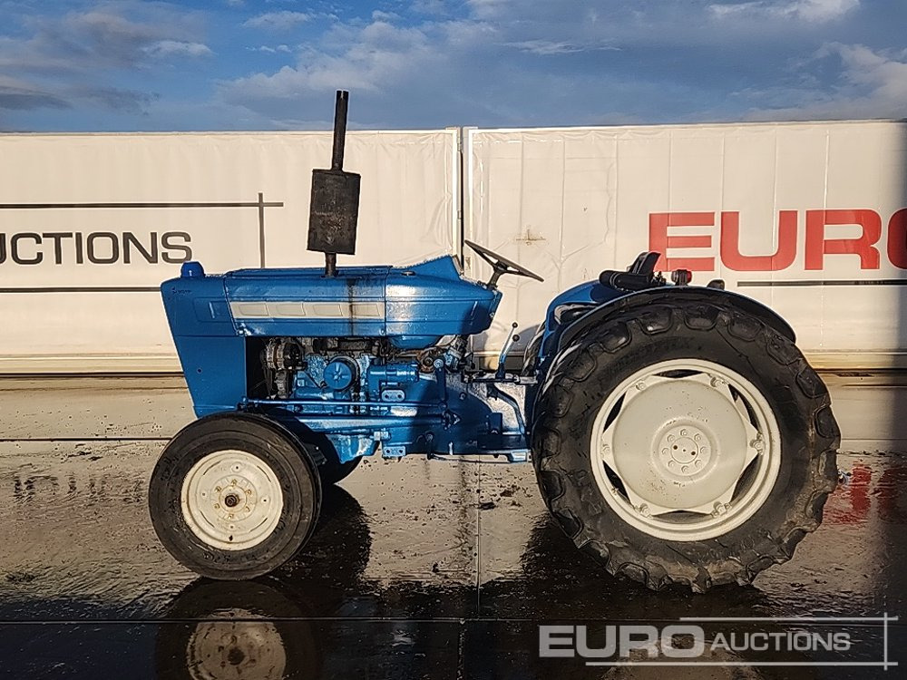 Ford 2WD Tractor - Tracteur agricole: photos 2 Ford 2WD Tractor - Tracteur agricole: photos 2