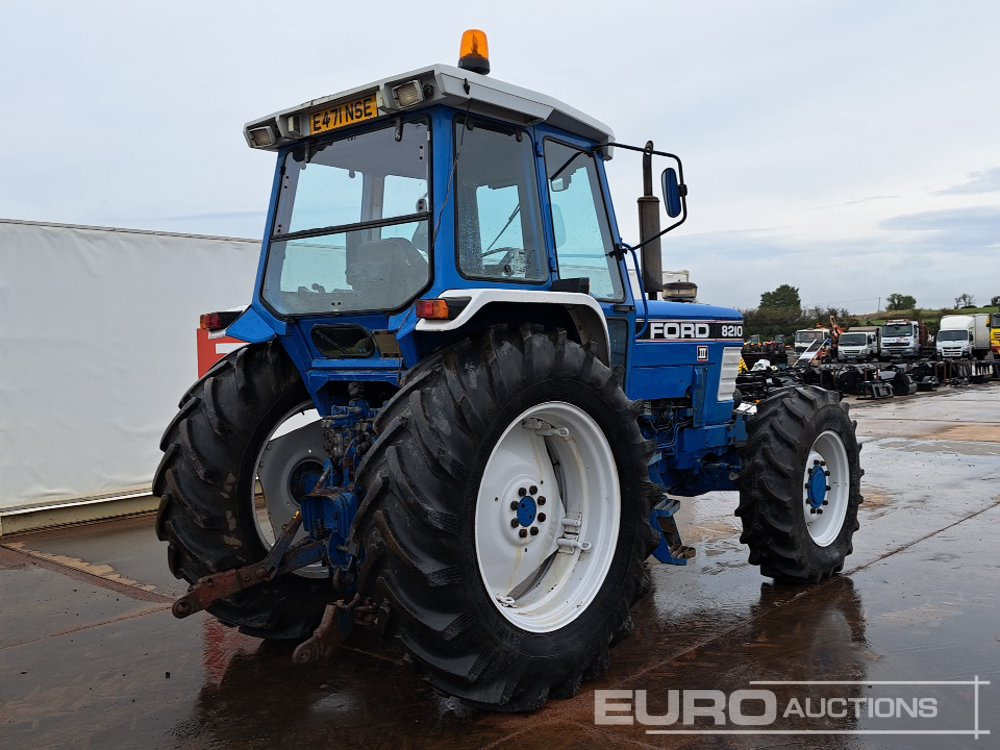 Ford 8210 - Tracteur agricole: photos 5 Ford 8210 - Tracteur agricole: photos 5