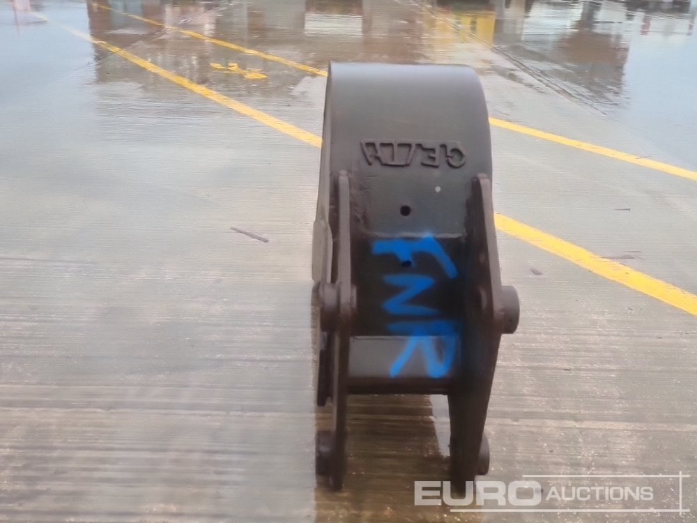 Geith 16" Digging Bucket 65mm Pin to suit 13 Ton Excavator - Godet: photos 4 Geith 16" Digging Bucket 65mm Pin to suit 13 Ton Excavator - Godet: photos 4