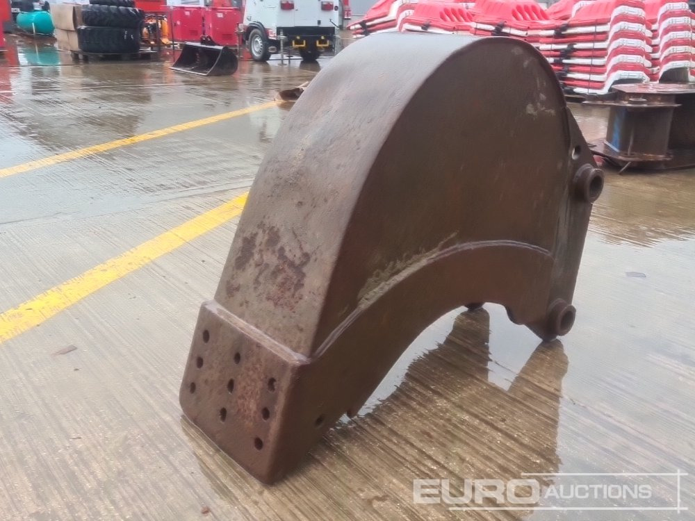 Geith 16" Digging Bucket 65mm Pin to suit 13 Ton Excavator - Godet: photos 1 Geith 16" Digging Bucket 65mm Pin to suit 13 Ton Excavator - Godet: photos 1