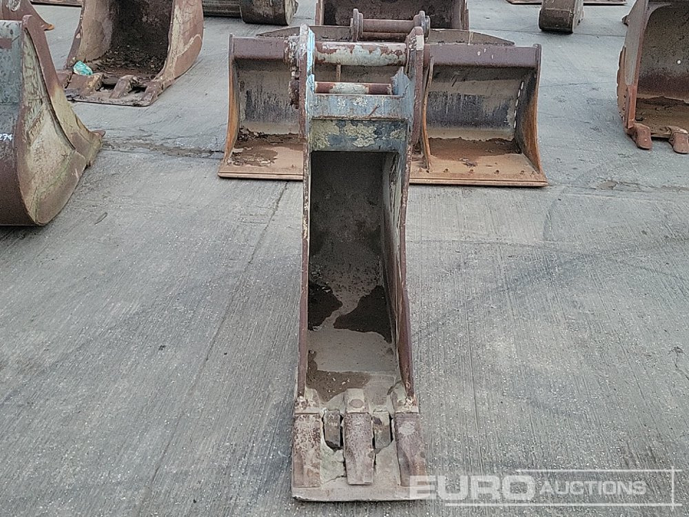 Geith 18" Digging Bucket 80mm Pin to suit 20 Ton Excavator - Godet: photos 2 Geith 18" Digging Bucket 80mm Pin to suit 20 Ton Excavator - Godet: photos 2