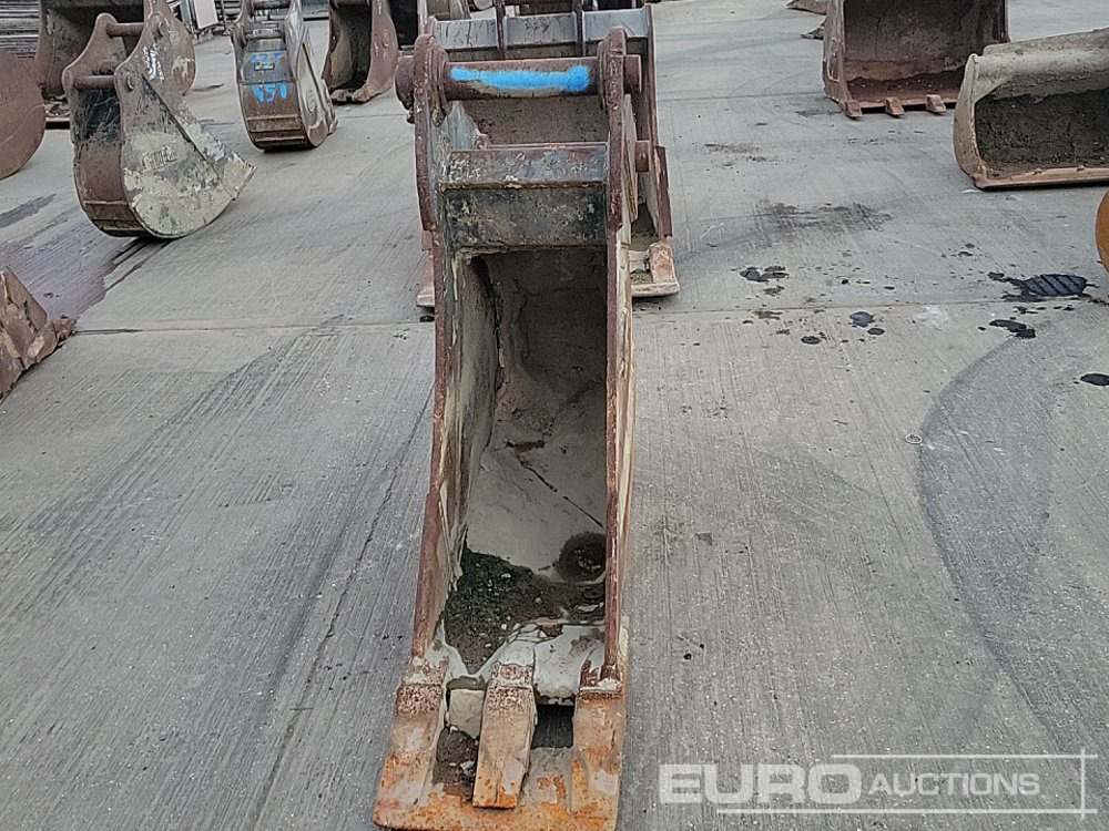 Geith 18" Digging Bucket 80mm Pin to suit 20 Ton Excavator - Godet: photos 2 Geith 18" Digging Bucket 80mm Pin to suit 20 Ton Excavator - Godet: photos 2