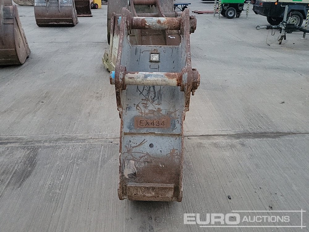 Geith 18" Digging Bucket 80mm Pin to suit 20 Ton Excavator - Godet: photos 4 Geith 18" Digging Bucket 80mm Pin to suit 20 Ton Excavator - Godet: photos 4