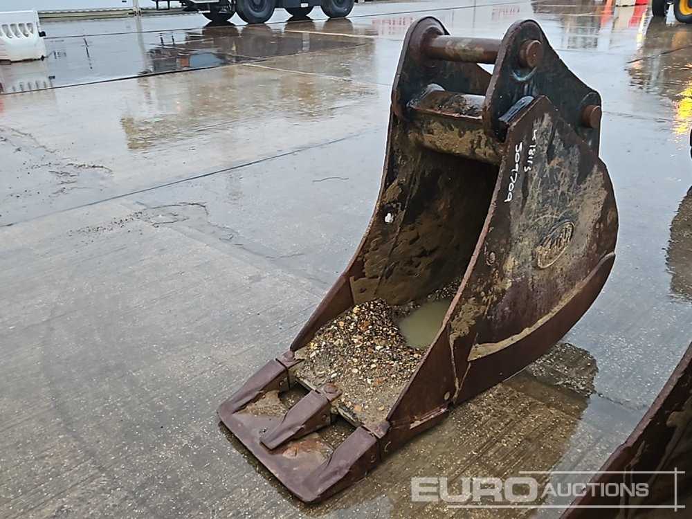 Geith 24" Digging Bucket 80mm Pin to suit 20 Ton Excavator - Godet: photos 1 Geith 24" Digging Bucket 80mm Pin to suit 20 Ton Excavator - Godet: photos 1