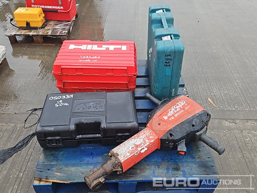 Hilti TE 300-AVR Electric Breaker, 110Volt Core Drill, Hilti Te 50 Hand Held Breaker (2 of), Makita 110Volt Hand Held Breaker - Matériel de chantier: photos 1 Hilti TE 300-AVR Electric Breaker, 110Volt Core Drill, Hilti Te 50 Hand Held Breaker (2 of), Makita 110Volt Hand Held Breaker - Matériel de chantier: photos 1