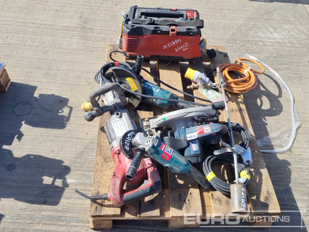 Hilti VC40-UM 110 Volt Vacuum Cleaner, Milwaukee 110Volt Hand Held Breaker, Makita 110Volt Angle Grinder (2 of), Bosh 110 Volt Circular Saw, Propane Burner & Regulator - Matériel de chantier: photos 3 Hilti VC40-UM 110 Volt Vacuum Cleaner, Milwaukee 110Volt Hand Held Breaker, Makita 110Volt Angle Grinder (2 of), Bosh 110 Volt Circular Saw, Propane Burner & Regulator - Matériel de chantier: photos 3