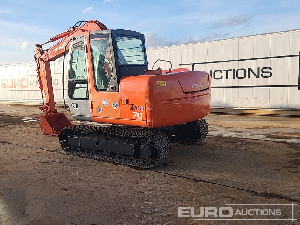 Hitachi ZX70 - Mini pelle: photos 3 Hitachi ZX70 - Mini pelle: photos 3
