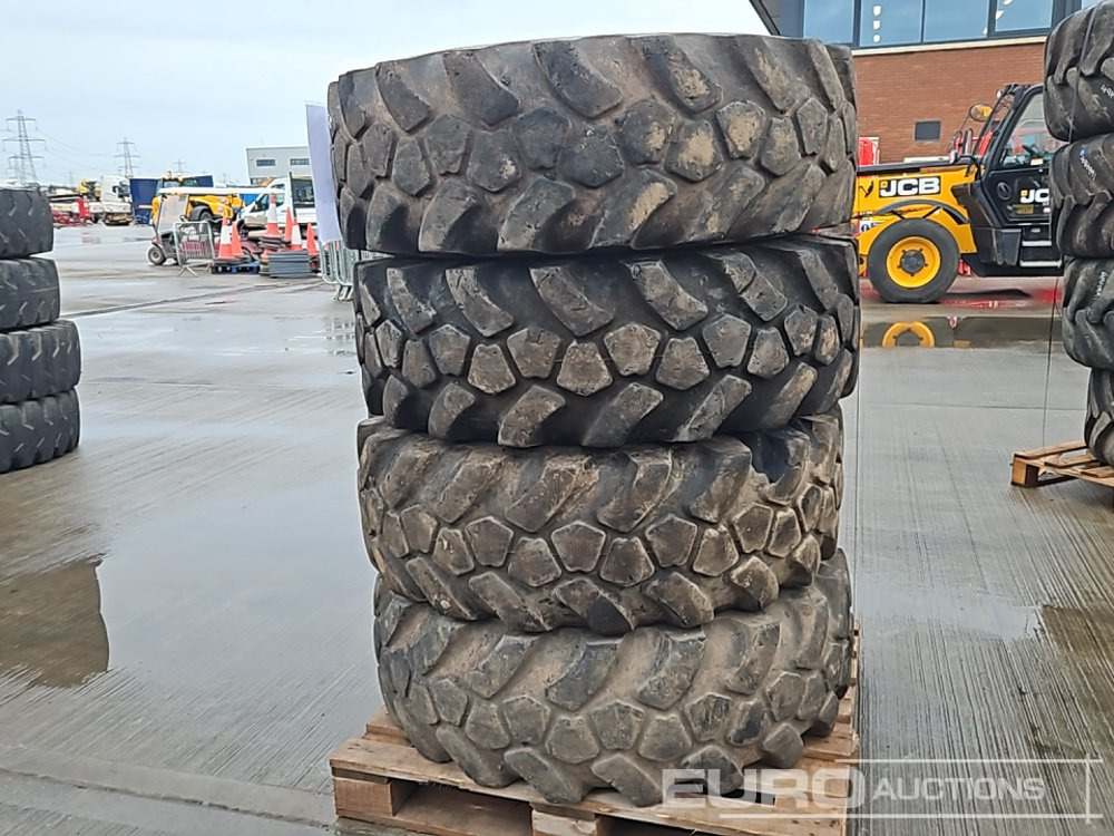 JCB 15.5-25 Tyre (4 of) - Pneu: photos 2 JCB 15.5-25 Tyre (4 of) - Pneu: photos 2
