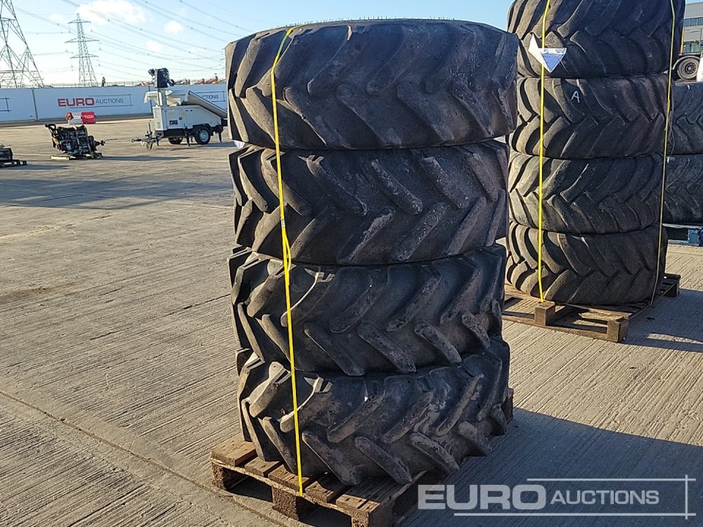 JCB 15.5/80-24 Tyre (4 of) - Pneu: photos 3 JCB 15.5/80-24 Tyre (4 of) - Pneu: photos 3