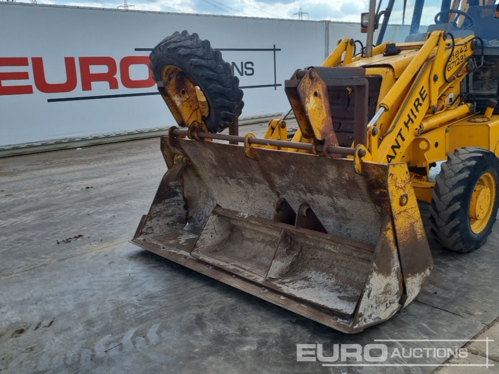 Tractopelle JCB 3CX: photos 17