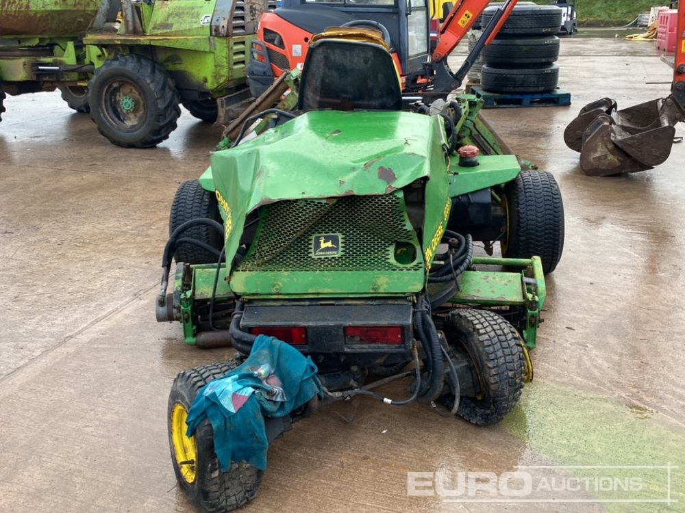 John Deere 3235A - Motofaucheuse: photos 4 John Deere 3235A - Motofaucheuse: photos 4