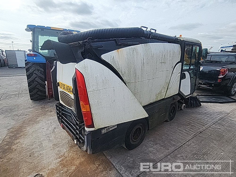 Johnston Sweeper 4x2 Road Sweeper - Balayeuse de voirie: photos 5 Johnston Sweeper 4x2 Road Sweeper - Balayeuse de voirie: photos 5