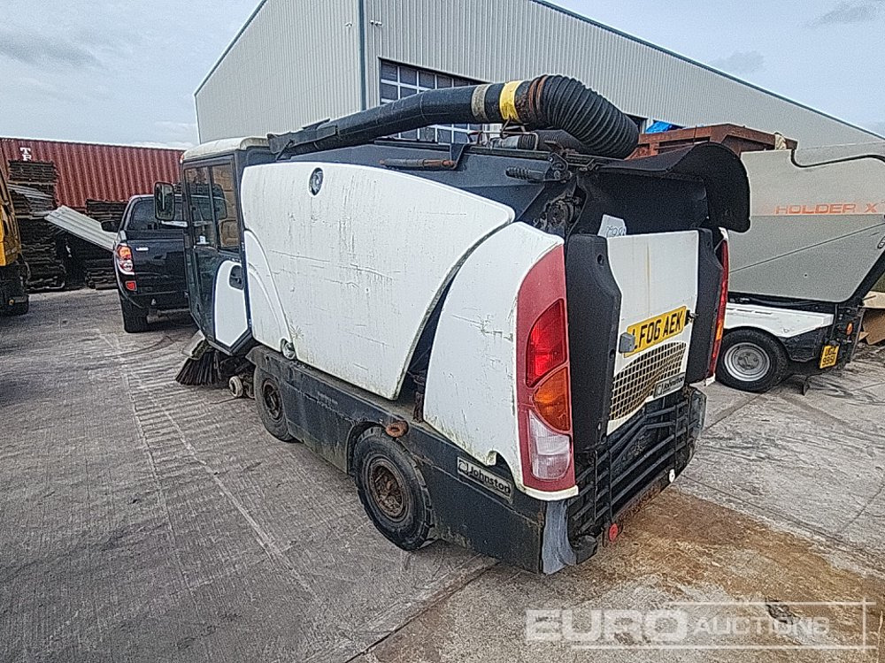 Johnston Sweeper 4x2 Road Sweeper - Balayeuse de voirie: photos 3 Johnston Sweeper 4x2 Road Sweeper - Balayeuse de voirie: photos 3