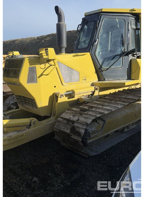 Komatsu D41E-6 - Bulldozer: photos 1 Komatsu D41E-6 - Bulldozer: photos 1