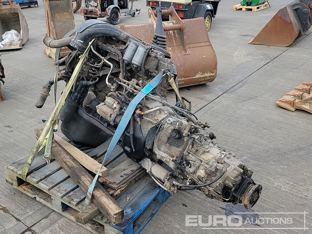 MAN 6 Cylinder Engine, Gearbox - Moteur: photos 3 MAN 6 Cylinder Engine, Gearbox - Moteur: photos 3