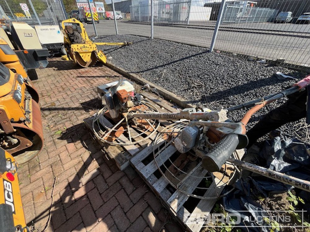 MBW 36" Petrol Power Float, Honda Engine - Travaux routiers: photos 3 MBW 36" Petrol Power Float, Honda Engine - Travaux routiers: photos 3