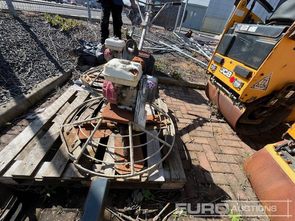 MBW 36" Petrol Power Float, Honda Engine - Travaux routiers: photos 1 MBW 36" Petrol Power Float, Honda Engine - Travaux routiers: photos 1