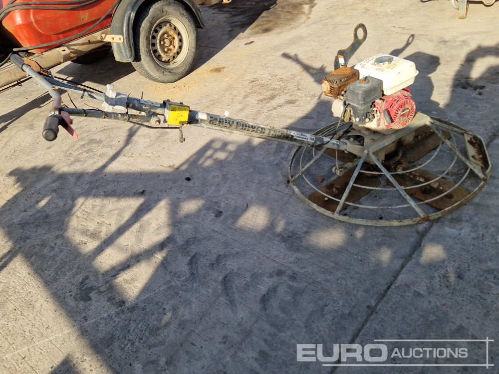 MBW 36" Petrol Power Float, Honda Engine - Travaux routiers: photos 3 MBW 36" Petrol Power Float, Honda Engine - Travaux routiers: photos 3