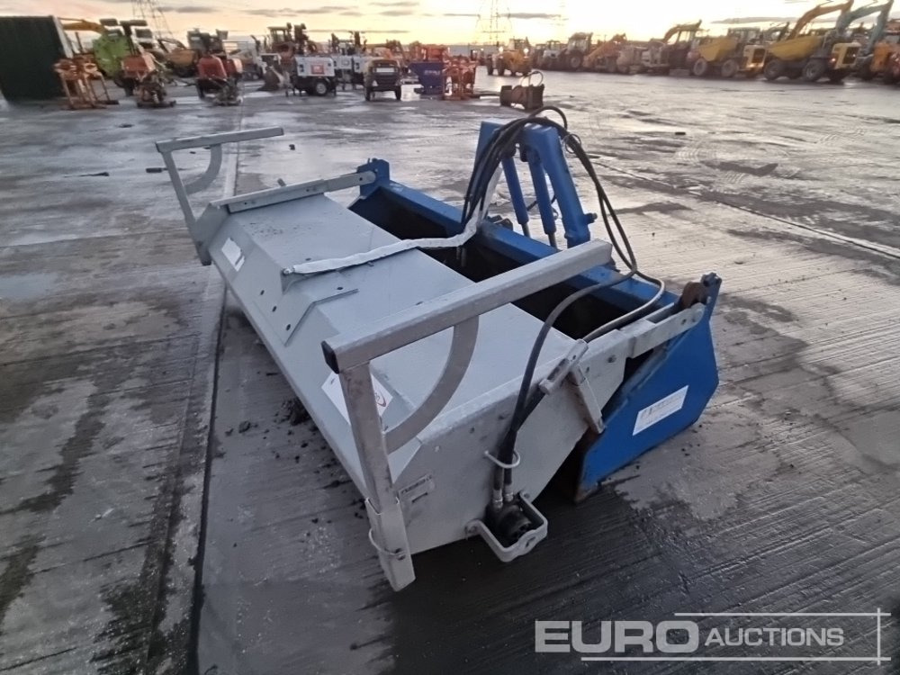 2021 Plant Mec Road Link Box 2.6 Brush to Suit Tractor 3 Point Linkage - Machine agricole: photos 5 2021 Plant Mec Road Link Box 2.6 Brush to Suit Tractor 3 Point Linkage - Machine agricole: photos 5