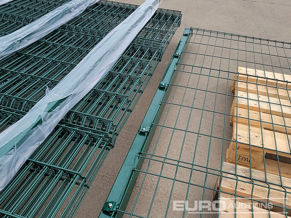 Machine agricole Unused Galvanised & Powder Coated Heavy Duty (5mm) Wire Mesh Fencing, 25 x H2.4m x W2.2m Panels, 26 x 60mm x 60mm x3m Posts, with Fittings (Black): photos 9 Machine agricole Unused Galvanised & Powder Coated Heavy Duty (5mm) Wire Mesh Fencing, 25 x H2.4m x W2.2m Panels, 26 x 60mm x 60mm x3m Posts, with Fittings (Black): photos 9