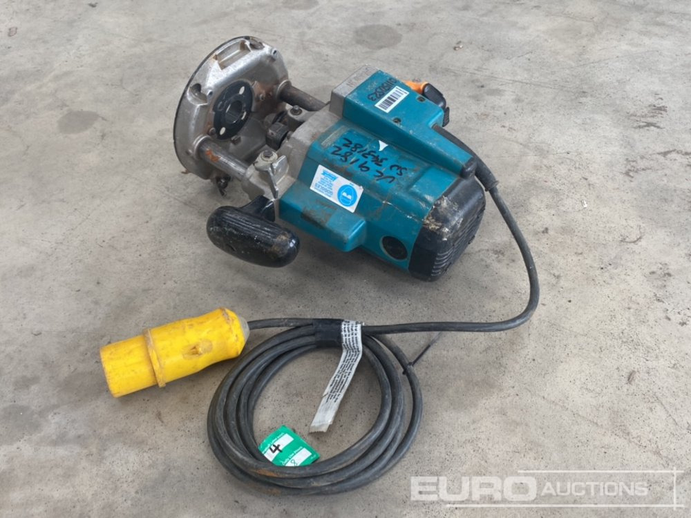 Makita 3612 110 Volt Router - Matériel de chantier: photos 3 Makita 3612 110 Volt Router - Matériel de chantier: photos 3