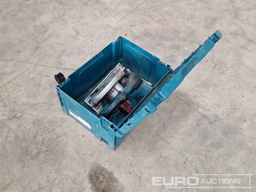 Matériel de chantier Makita BSS610 18 Volt Cordless Circular Saw (Body & Case Only): photos 8