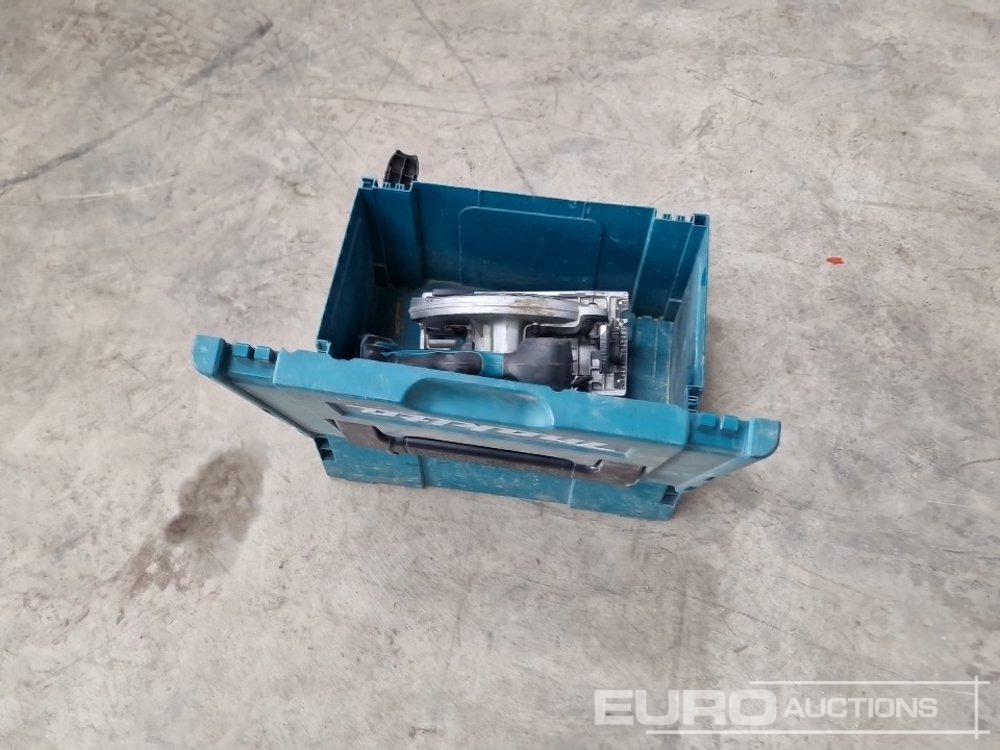 Matériel de chantier Makita BSS610 18 Volt Cordless Circular Saw (Body & Case Only): photos 9
