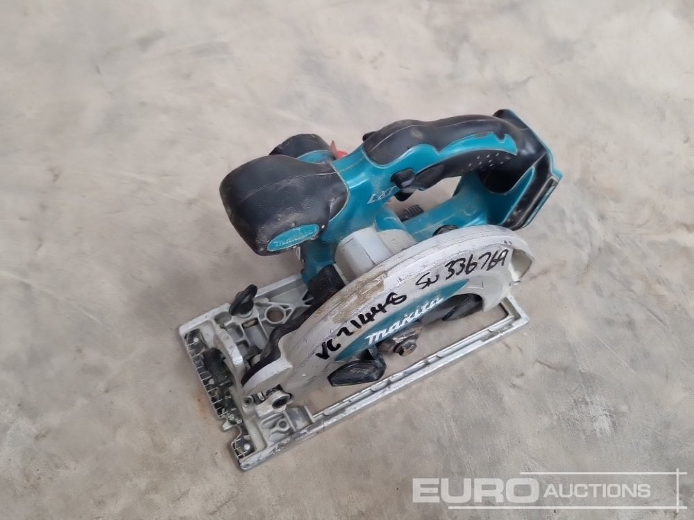 Makita BSS610 18 Volt Cordless Circular Saw (Body & Case Only) - Matériel de chantier: photos 4 Makita BSS610 18 Volt Cordless Circular Saw (Body & Case Only) - Matériel de chantier: photos 4