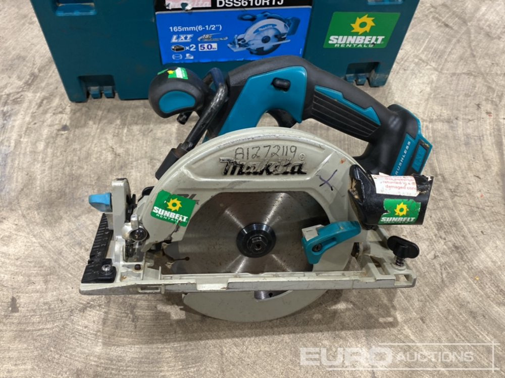 Makita DHS680 18 Volt Cordless Circular Saw (Body & Case Only) - Matériel de chantier: photos 5 Makita DHS680 18 Volt Cordless Circular Saw (Body & Case Only) - Matériel de chantier: photos 5