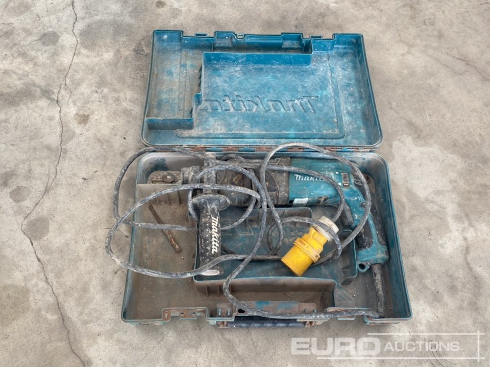 Makita HR2470 110 Volt Hammer Drill - Matériel de chantier: photos 2 Makita HR2470 110 Volt Hammer Drill - Matériel de chantier: photos 2