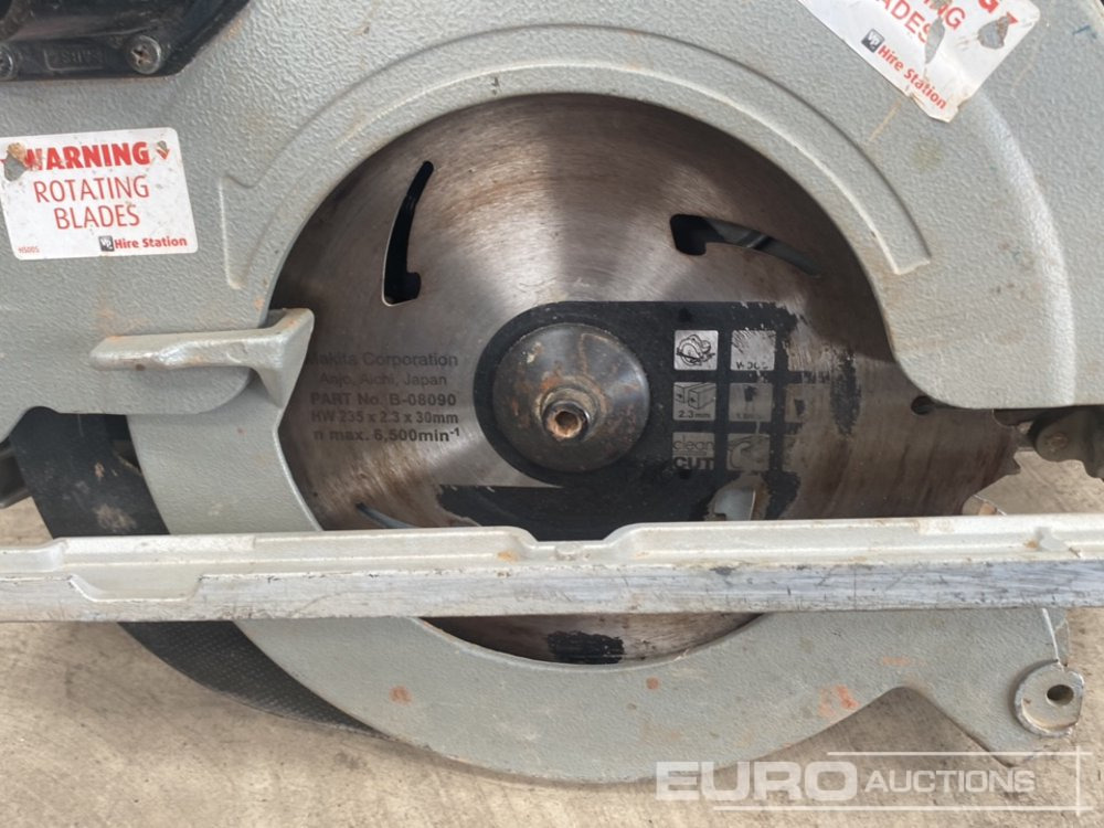 Makita5903R 110 Volt Circular Saw - Matériel de chantier: photos 5 Makita5903R 110 Volt Circular Saw - Matériel de chantier: photos 5