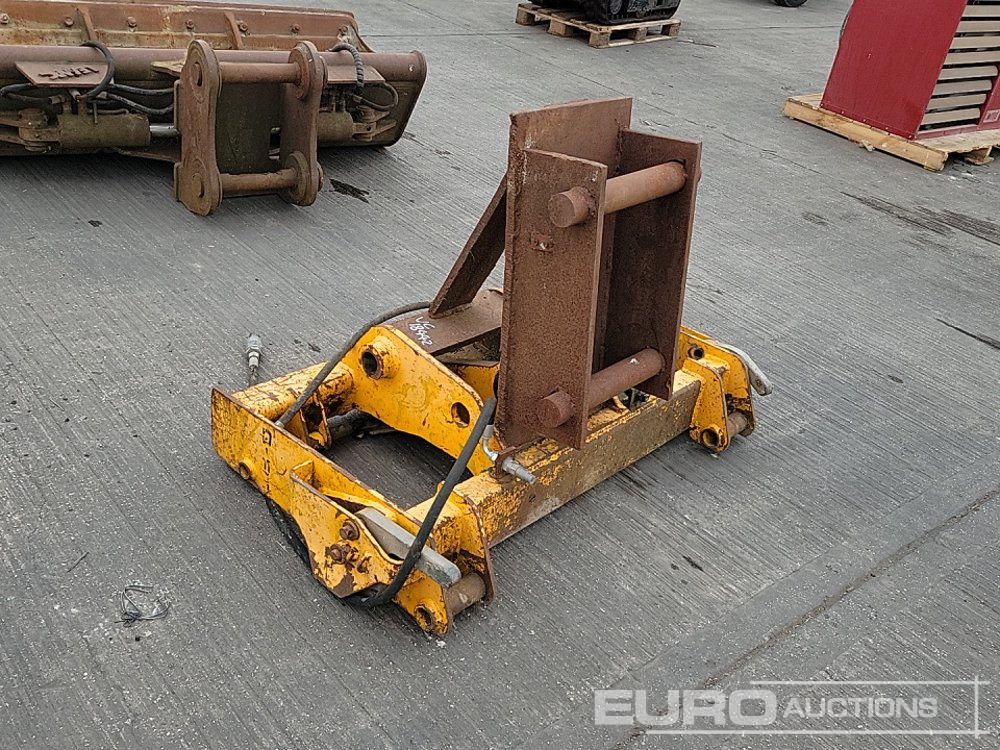 Matériel de manutention Fork Frame 65mm Pin to suit 13 Ton Excavator: photos 7
