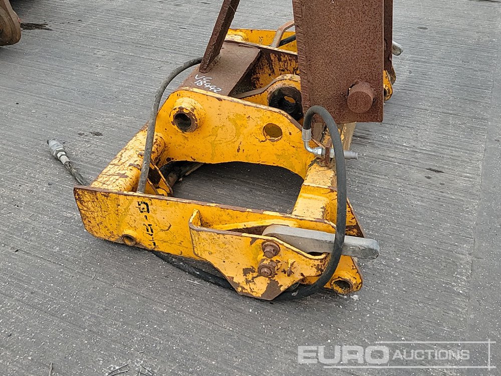 Matériel de manutention Fork Frame 65mm Pin to suit 13 Ton Excavator: photos 11